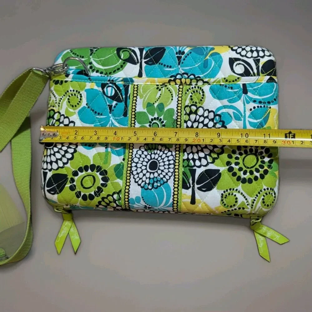 Vera Bradley brand vera